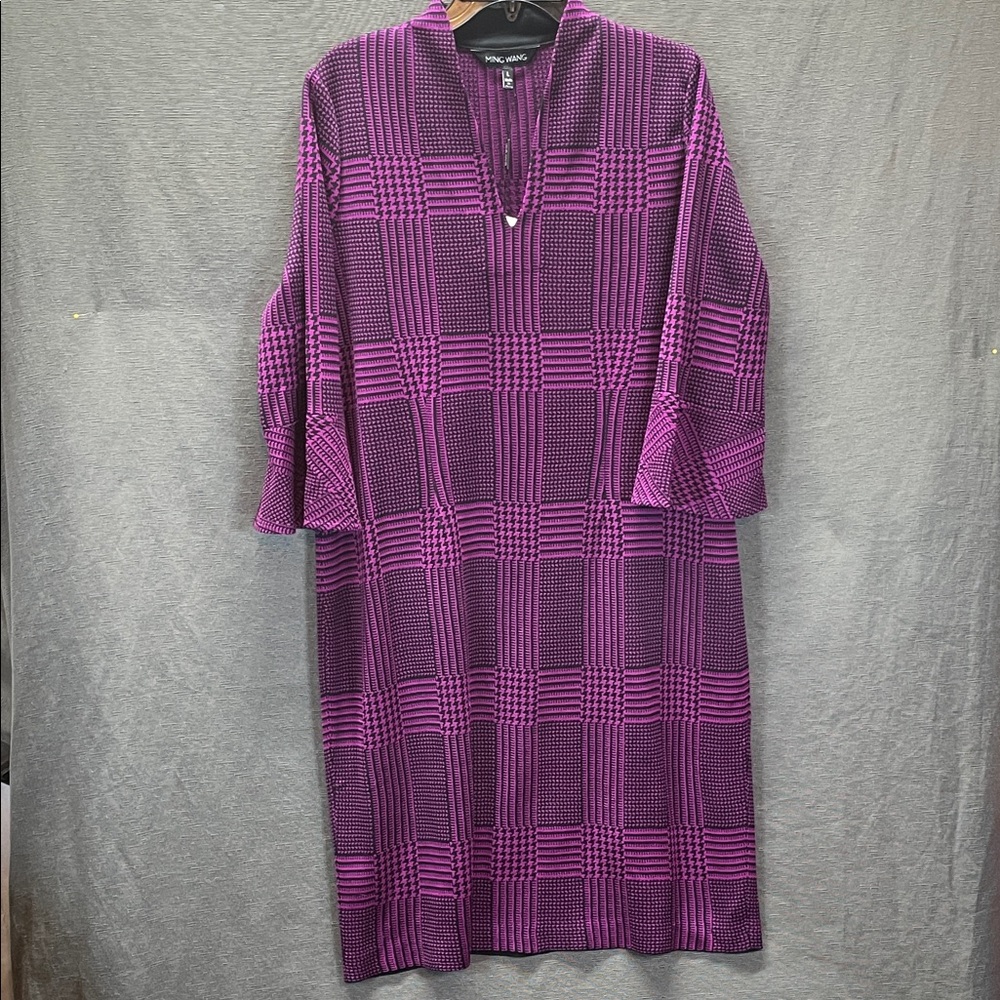 Ming Wang versatile classic knit with bell sleeves Dress in Purple Plaid